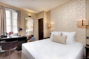 Hotels Le Senat : photos des chambres