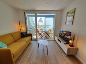 T2 FIDJI vue Port et Mer Parking CLIM Wifi - ROSSIconciergerie - Linge en option