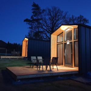DOMKI POD DĘBAMI , Radawa