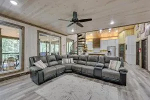 Family-Friendly Broken Bow Home with Deck and Grill! - Hochatown