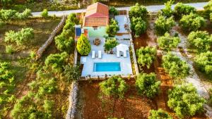 VILLA ELAIONAS