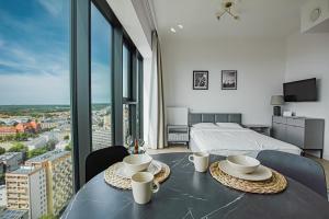 Luksusowy apartament z widokiem, basenem i sauną Hanza Tower