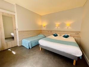 Hotels Hostellerie De Bretonniere : photos des chambres