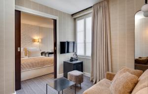 Hotels Le Senat : photos des chambres