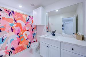 Pink Flamingo Studio Apartment