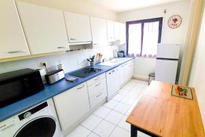 Regard sur les remparts - Terrasse & Parking