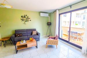 Regard sur les remparts - Terrasse & Parking