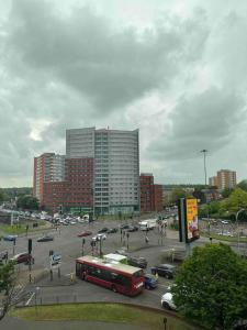 Modern 1-Bed Apt Sleeps 2 in Birmingham