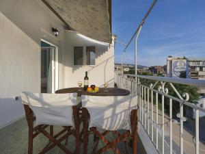Acropolis View top floor apartment