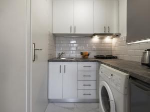 Acropolis View top floor apartment