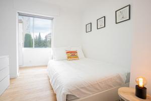 Le Smile by Winsome Destination