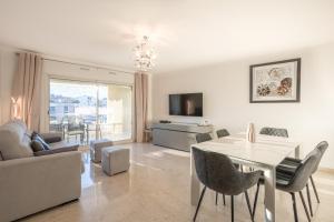 Le Parisien by Winsome Destination