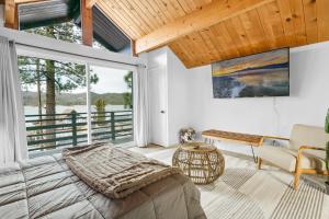 Big Bear Lake View - By far the best location Big Bear, walk to Lake!