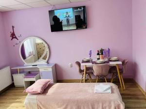 Lavender Luxury Apartment