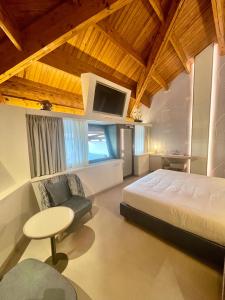 La Bussola Beach Hotel