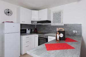 Appartements Face a la mer superbe villa terrasse barbecue LE PRADET : photos des chambres