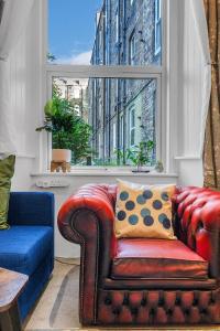 Cheerful Stays: 2 bedroom Sleeps 6