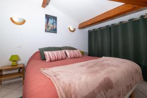 Appartements Face a la mer superbe villa terrasse barbecue LE PRADET : photos des chambres