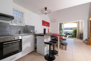Appartements Face a la mer superbe villa terrasse barbecue LE PRADET : photos des chambres