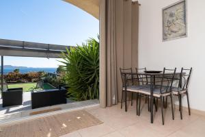 Appartements Face a la mer superbe villa terrasse barbecue LE PRADET : photos des chambres