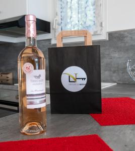 Appartements Face a la mer superbe villa terrasse barbecue LE PRADET : photos des chambres