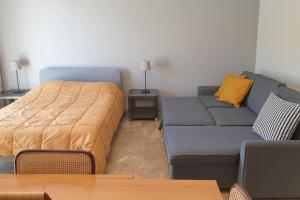 Rooftop Studio Apt near Metro Cholargos - 5 Min Walk