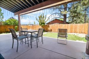 Casa Bella - Spacious mountain home, game room, WIFI, perfect for family gatherings!