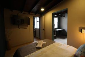 Estudio sector Universidad de Medellín - ONE205 By Roots Rentals