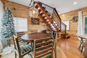 Casa Luna- Beautiful Maltby style home, just a short drive from Big Bears attractions!