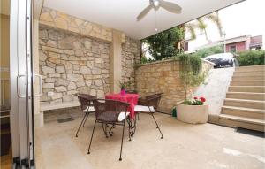 Amazing Apartment In Rovinj With Wifi And 2 Bedrooms