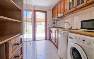 2 Bedroom Cozy Home In Torrevieja