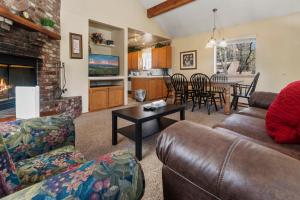 Karins Cottage - Close to Bear Mountain and Snow Summit