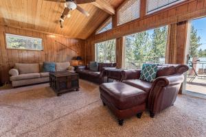 Cub Run Cabin - Spacious home close to the lake with Hot tub!