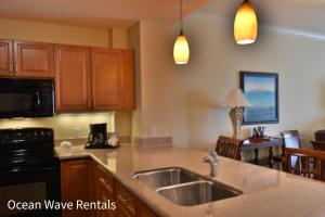 Luxury 2 bedroom Waterfront Condo MI 7th Floor