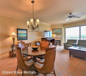 Luxury 2 bedroom Waterfront Condo MI 7th Floor
