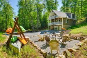 Game Room and Hot Tub Old Forge Home!