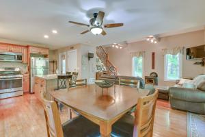 Game Room and Hot Tub Old Forge Home!