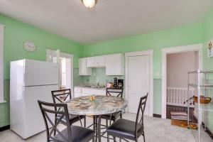 Convenient Jennings Apartment, 12 Mi to St Louis!