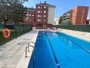 POOL AND CONFORT 3 habitaciones y garaje By apartamentos Logroño - El Cortijo