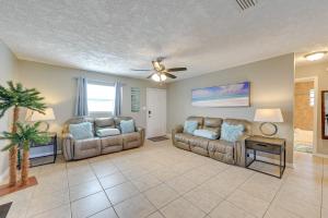 Dog-Friendly Home with Yard about 6 Miles to the Beach!