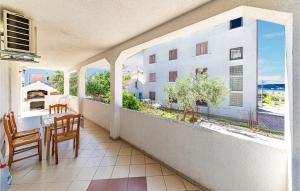 Amazing Apartment In Kastel Stari