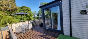 Lynton lodges
