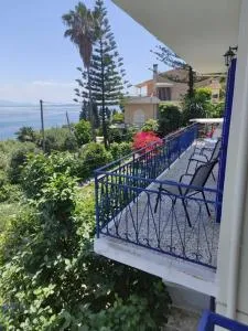 Blue and white apartments 3 - Dafnáta