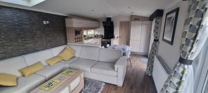 Lynton lodges
