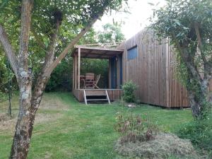 Maisons de vacances Studio en bois a 20mn du Puy du Fou avec grand jardin : photos des chambres