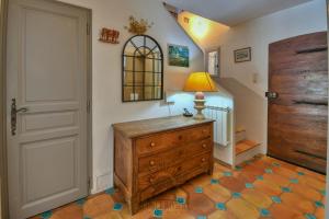 Villas SERENITY Villa pour 8 By Sunset Riviera Holidays : photos des chambres