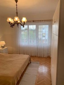 Spacious retro 3-bedroom home 130m2 in Zadar, Puntamika Borik beach area