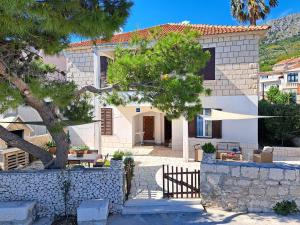 Apartment by the sea SONJA