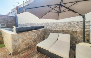 Maisons de vacances Awesome Home In Portiragnes With Outdoor Swimming Pool, Wifi And 2 Bedrooms : photos des chambres