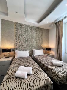 Daphne Suites
